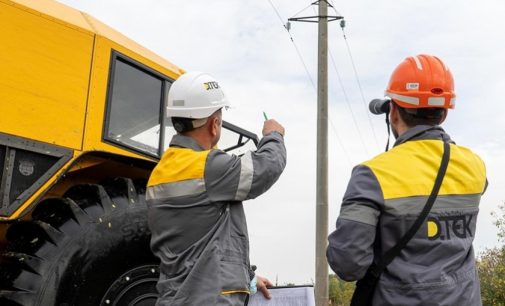 Бригади ДТЕК відключатимуть світло в будинках за скаргами сусідів: подробиці