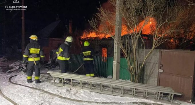 У Дніпрі на Детальбудівській горів приватний будинок