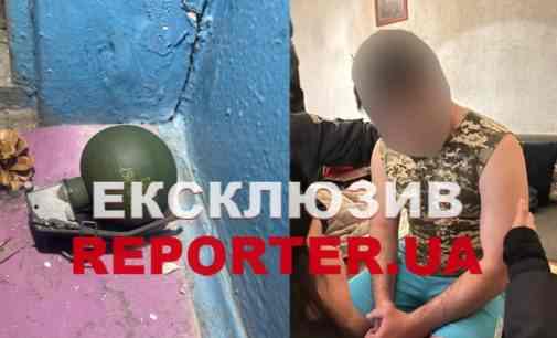«Якщо будете ломитись у квартиру, то вас очікує смерть»: В Дніпрі патрульні роззброїли п’яного військового з бойовою гранатою