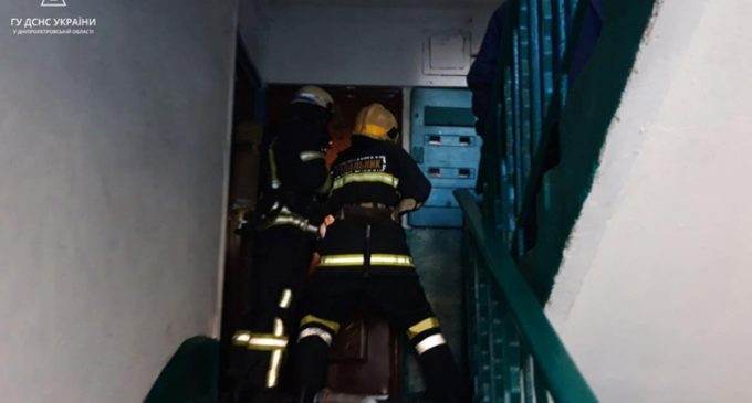 На пожежі у Першотравенську врятували 86-річного чоловіка