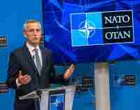 Столтенберг: Путін має зрозуміти, що не зможе виграти війну в Україні