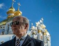 AP: Білий дім зв’язувався з Росією перед візитом Байдена в Україну