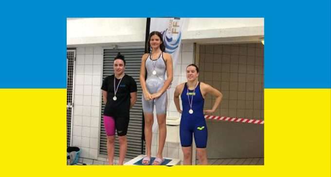 Спортсменка з Кам`янського виборола три медалі на Регіональних змаганнях з плавання у Франції
