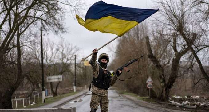 Дві третини українців хочуть звільнення усієї України – опитування