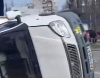 ДТП у Дніпрі на Богдана Хмельницького: вантажівка «Епіцентру» зіткнулася з фурою