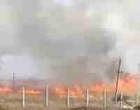 Вогонь може поширитися на житлові будинки: у передмісті Дніпра знову палає сухостій