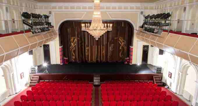Театр імені Лесі Українки в Кам\янському відкриває новий простір «Сцена на сцені»
