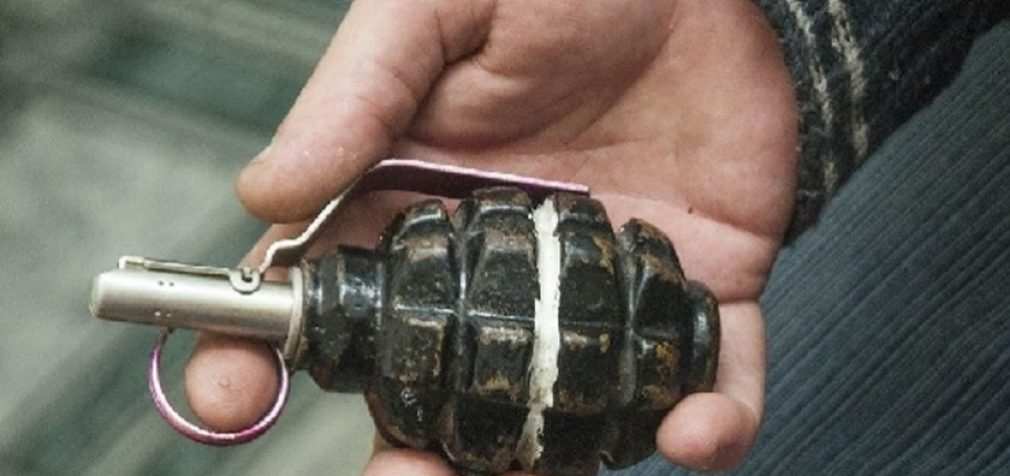 Самогубство: у Новомосковську чоловік підірвався на гранаті разом із матірʼю