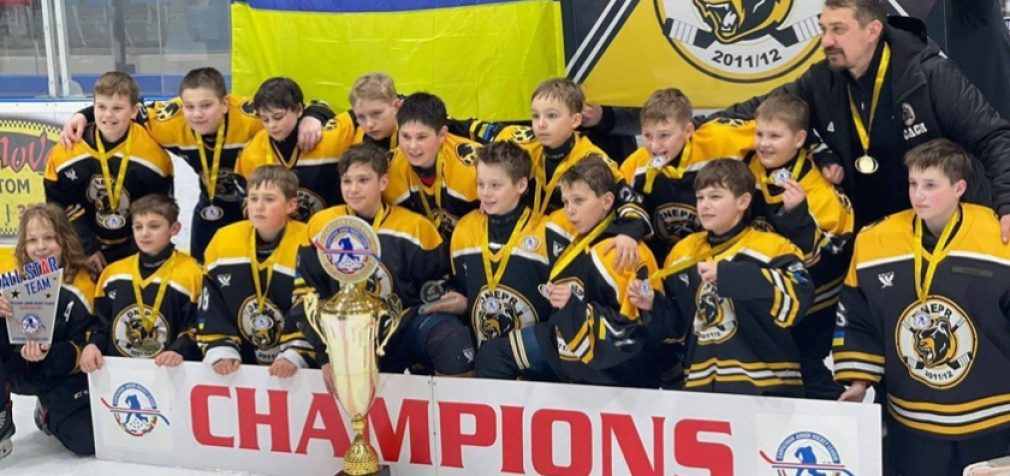 Вітання переможцям: юні хокеїсти з Дніпра стали чемпіонами міжнародного турніру