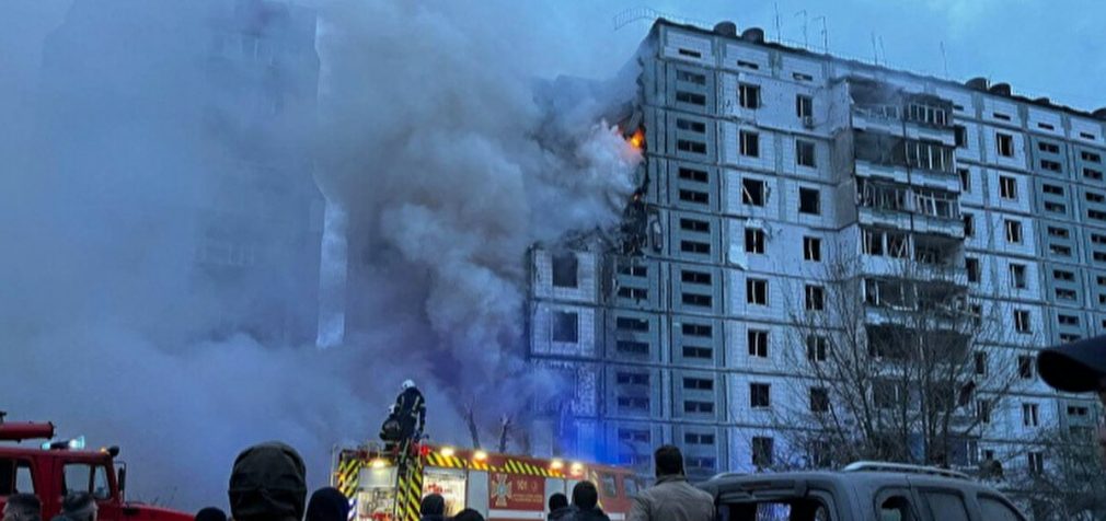 В Умані російська ракета зруйнувала багатоповерхівку: 10 загиблих