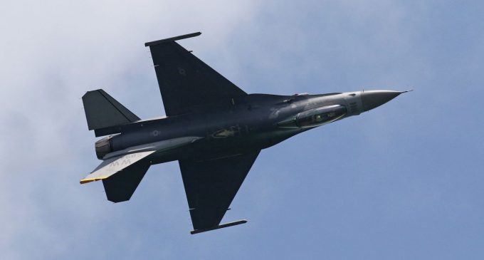 Винищувачі займають восьме місце у списку потреб України, – Пентагон