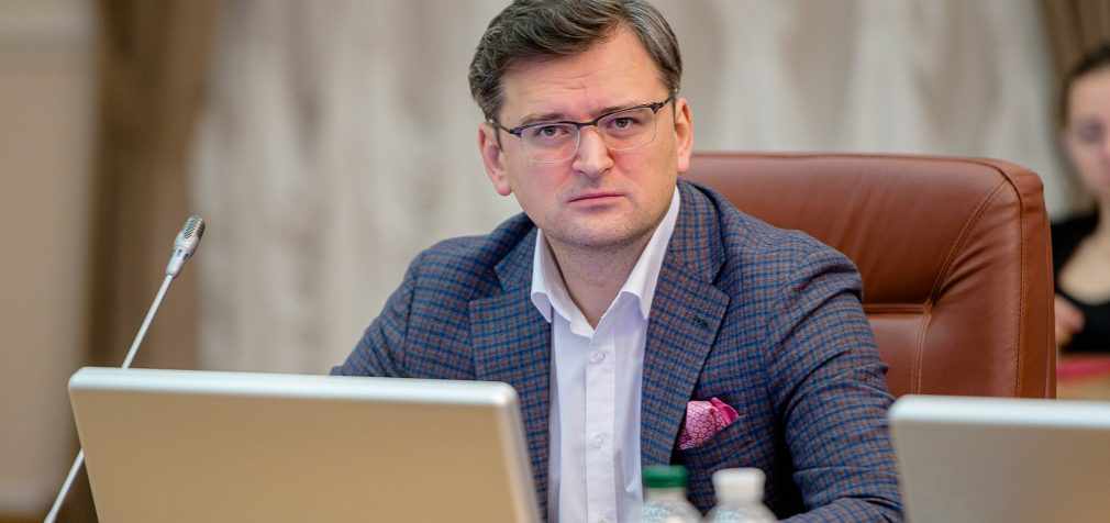 Кулеба розчарований гальмуванням рішення ЄС про купівлю боєприпасів для України