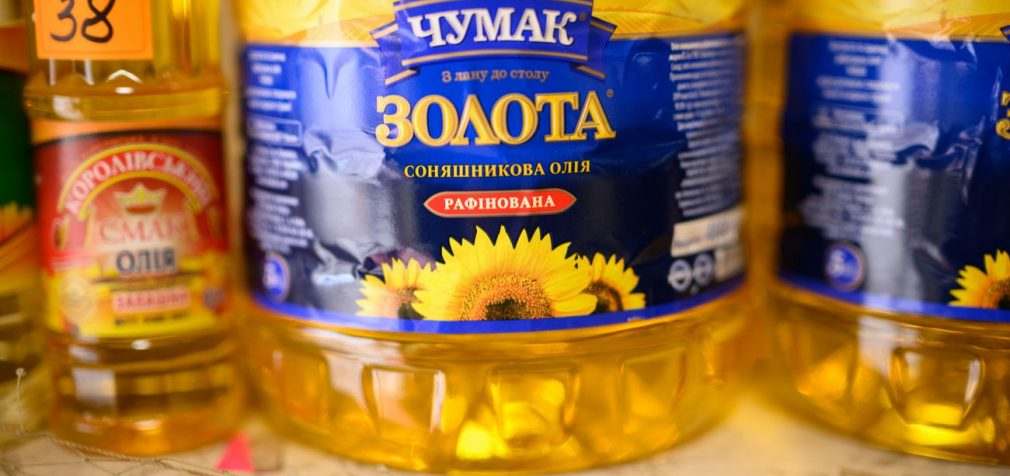 Єврокомісія погодила заборону на імпорт олії в Польщу з України