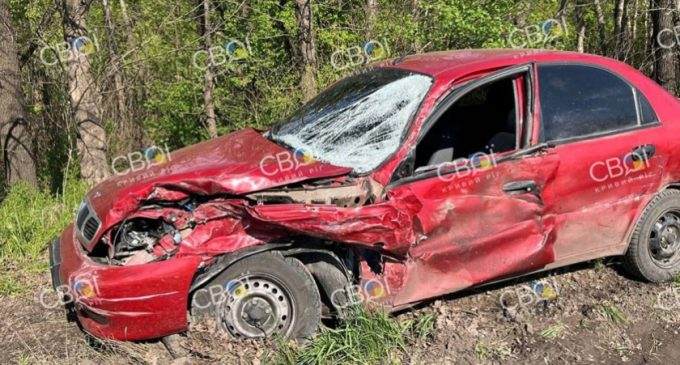 У Кривому Розі зіштовхнулися 5 автівок: є постраждалі