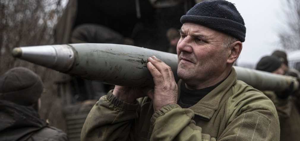 ЗСУ знищили два склади боєприпасів РФ та відбили понад 40 атак на Донбасі, – Генштаб