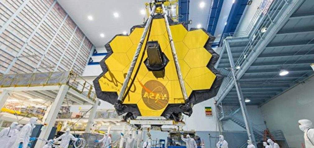 NASA запустило у космос телескоп James Webb