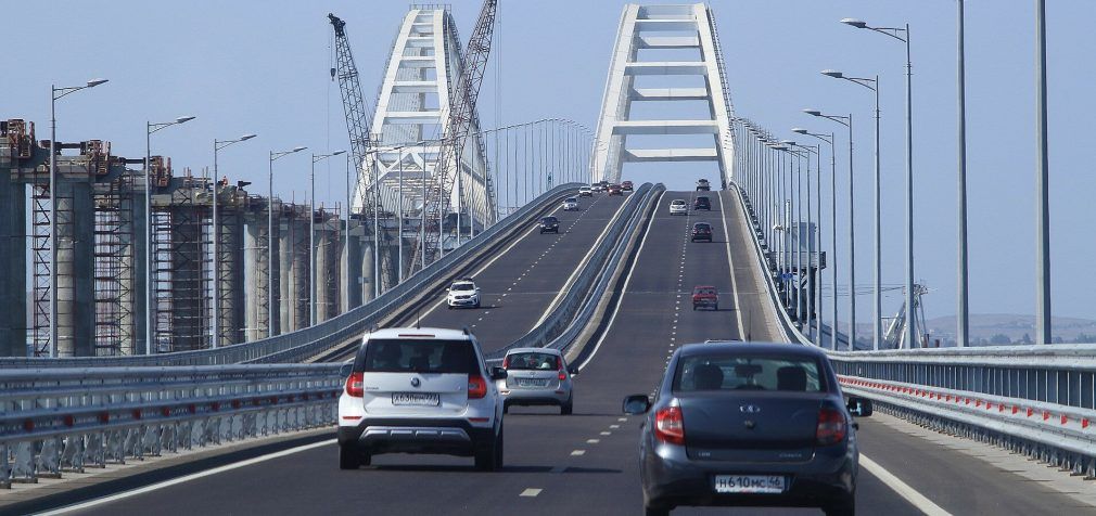 Дим не допоможе — британська розвідка про вразливість Кримського мосту