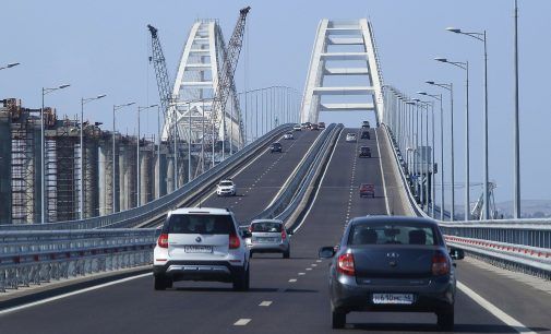 Дим не допоможе — британська розвідка про вразливість Кримського мосту