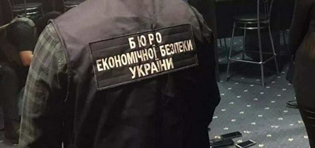 Дружина в.о. голови БЕБ будує готель та продає “УЗ” діоди за завищеними цінами – ЗМІ