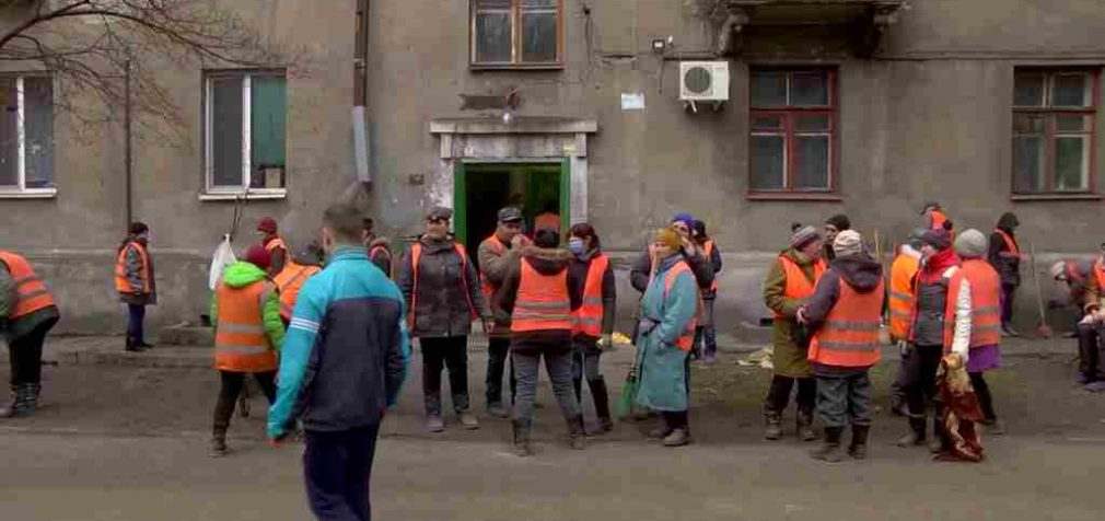 Житловий фонд Кам’янського активно відновлюють після холодів та максимально готують до майбутньої зими