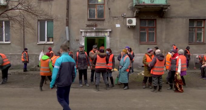 Житловий фонд Кам’янського активно відновлюють після холодів та максимально готують до майбутньої зими