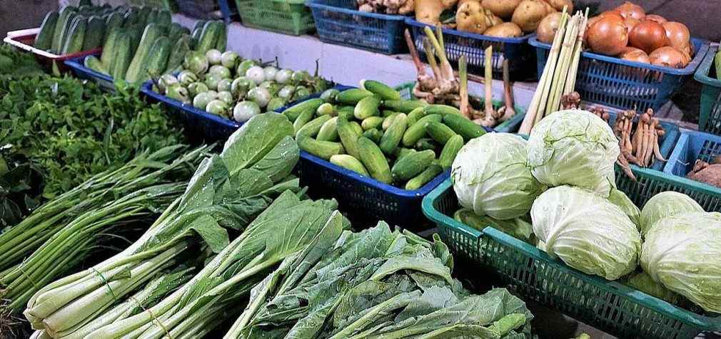 Ціни на продукти в Україні: що подешевшало за останній місяць