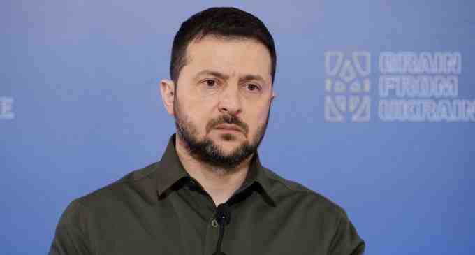 “Нам потрібно трохи часу”. Зеленський розповів, чому Україна не поспішає з наступом