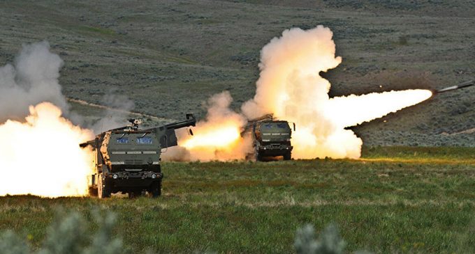 ЗМІ: Російські окупанти знайшли спосіб збивати з курсу ракети HIMARS