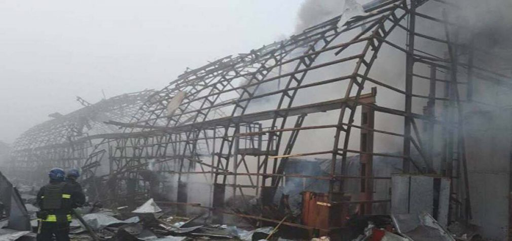 Нічна атака на Дніпро: пошкоджені підприємства та будинки