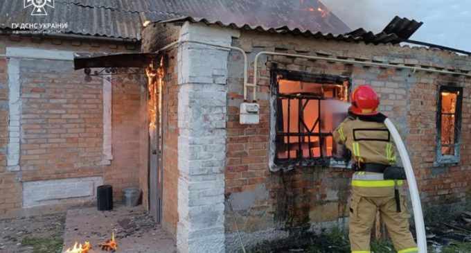 Площа займання 100 кв.м: на Дніпропетровщині ліквідували масштабну пожежу