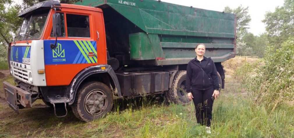 Літні волейбольні майданчики оновлюють у Камʼянському