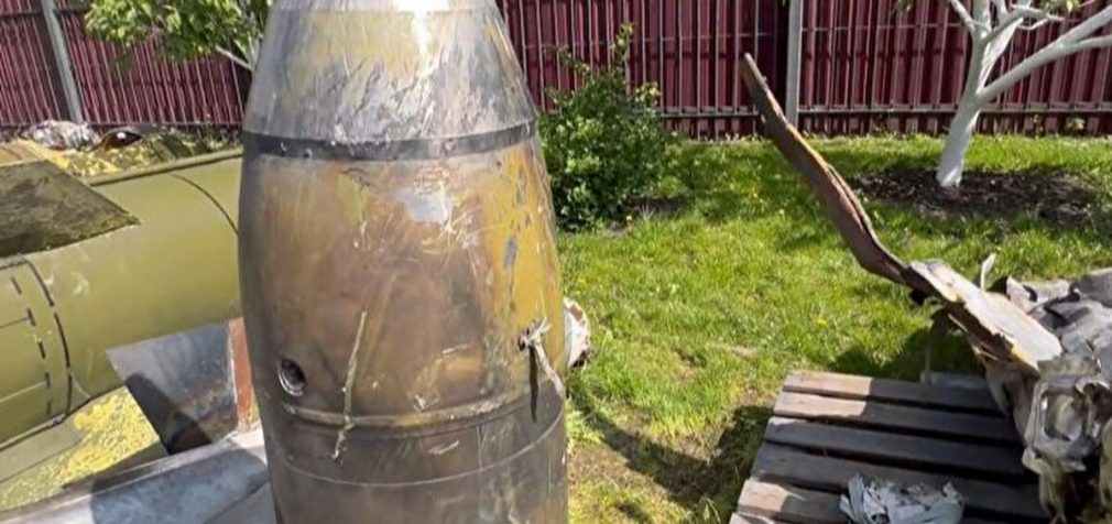 Журналіст показав уламки російського “Кинджала”, який збили в Україні