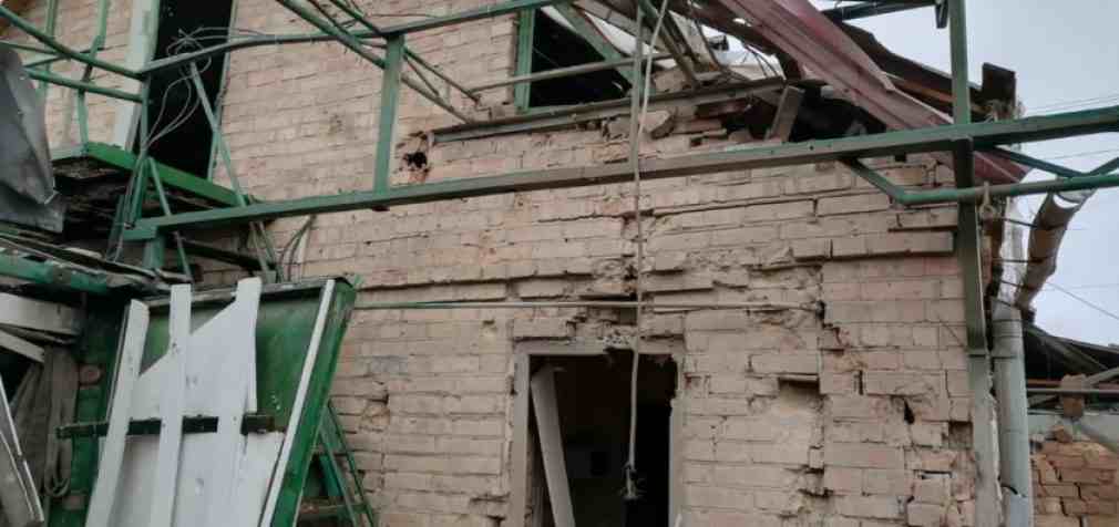 Двічі за добу ворожі війська поцілили по двох населених пунктах Дніпропетровщини: Правоохоронці збирають речові докази