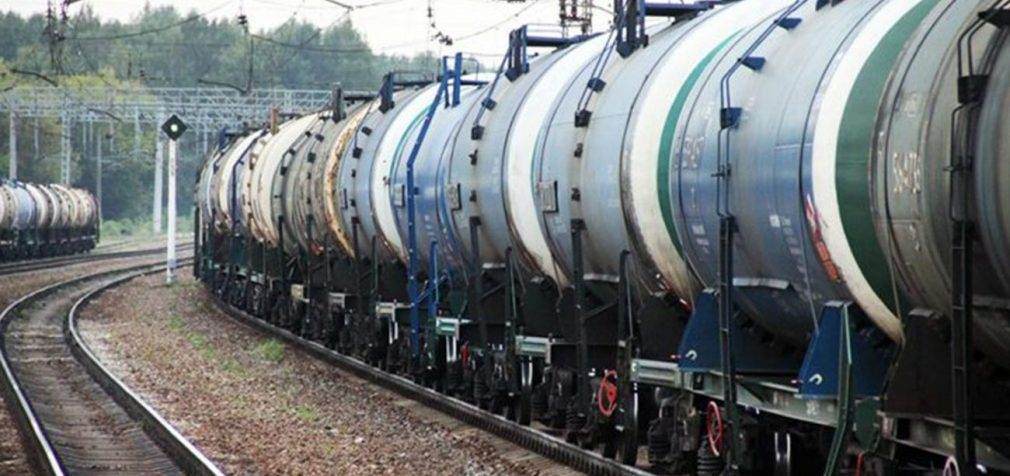 У Брянській області РФ зійшов з рейок потяг із нафтою, сталася пожежа, – ЗМІ
