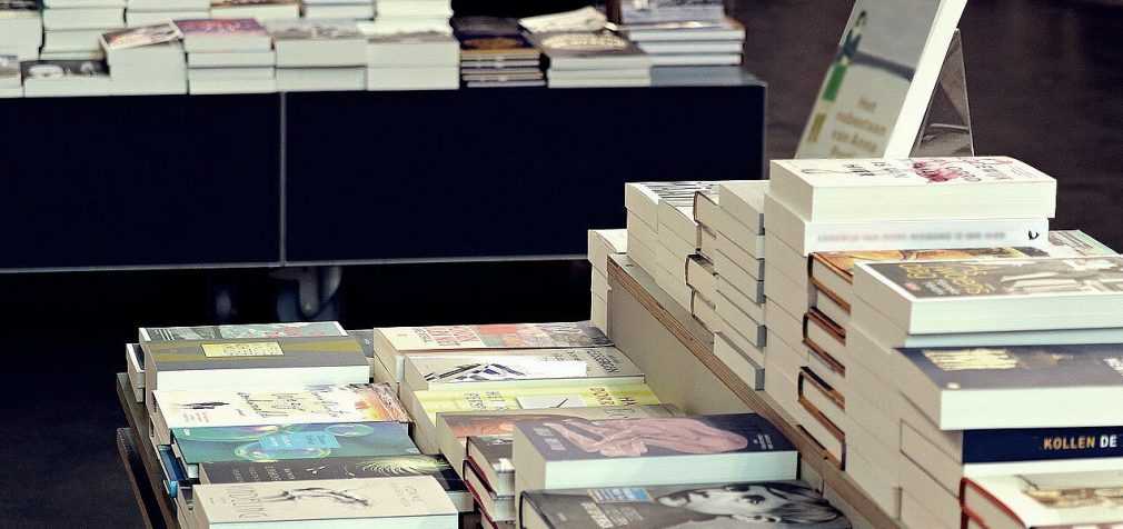 Зеленський підписав закон про заборону ввезення книг з РФ та Білорусі