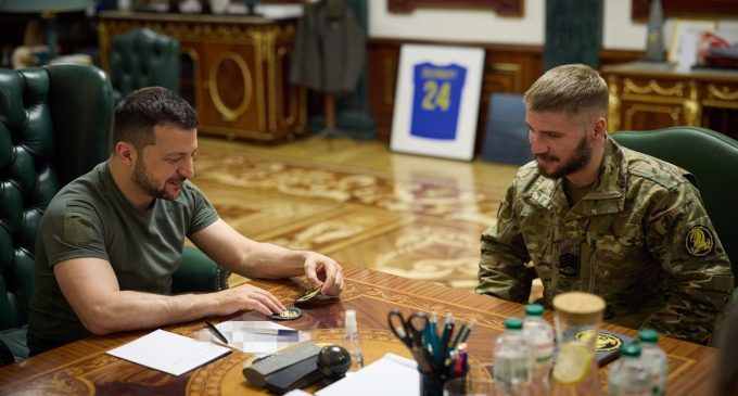 Зеленський зустрівся з головним майстер-сержантом бригади “Маґура” Валерієм Маркусом