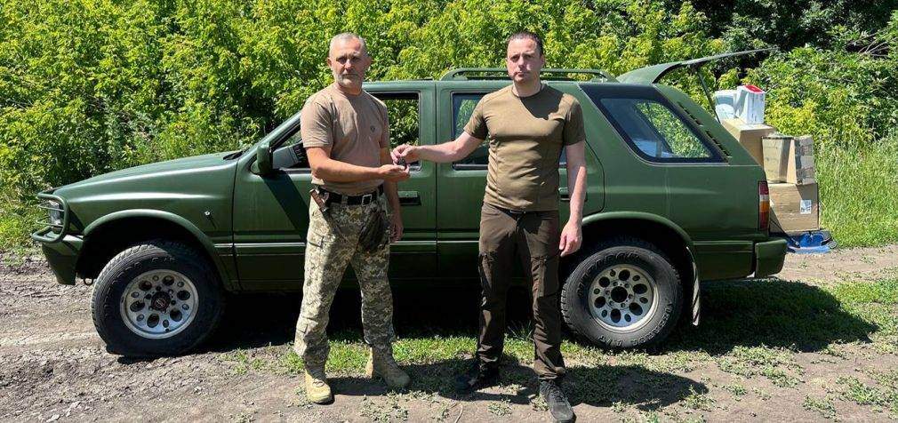 Військові на сході отримали автомобіль і необхідну допомогу від міста Кам’янське