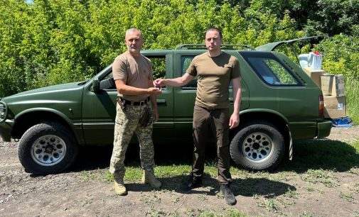 Військові на сході отримали автомобіль і необхідну допомогу від міста Кам’янське
