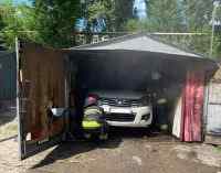 У Дніпрі ліквідували пожежу в гаражі з автомобілем всередині
