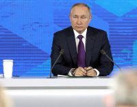 Путін: Можу знищити будь-яку будівлю в Києві, але не буду