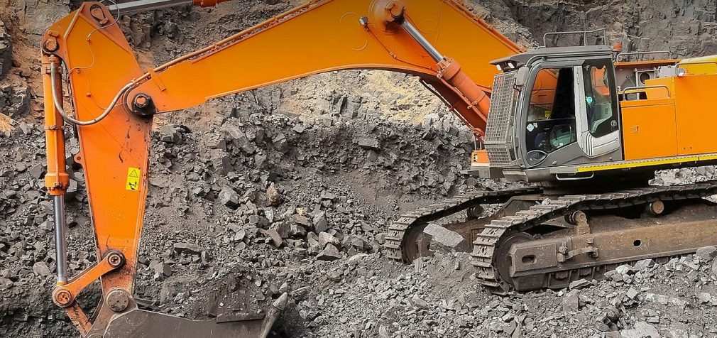 БЕБ арештувало активи чотирьох компаній, що вивозили корисні копалини до РФ
