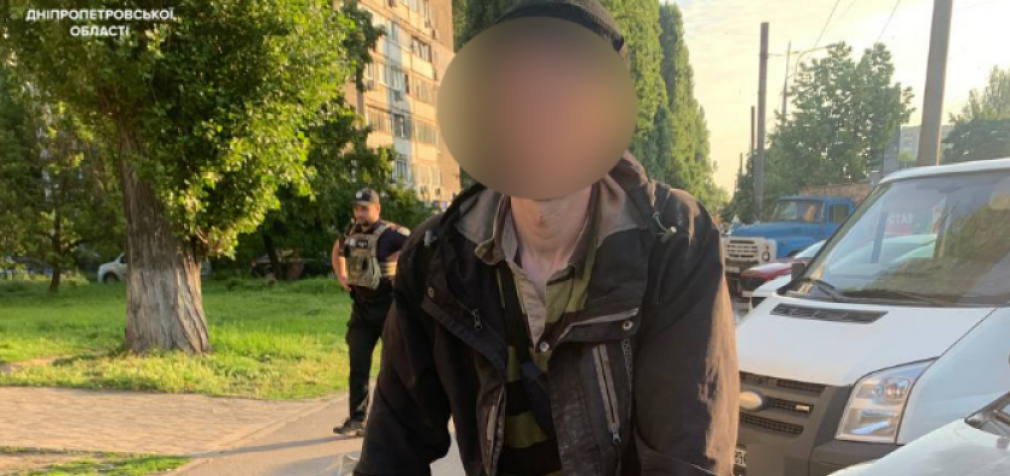 Патрульні Дніпра виявили ймовірного крадія кабелю