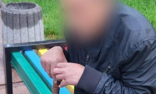 У Кривому Розі патрульні врятували чоловіка, який не міг вибратися з води