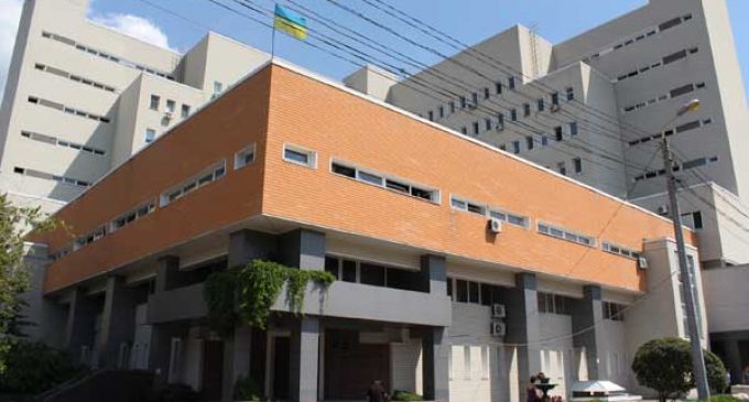 У Дніпрі екс-керівниця онкологічного диспансеру перешкоджає роботі медзакладу і наражає пацієнтів на небезпеку