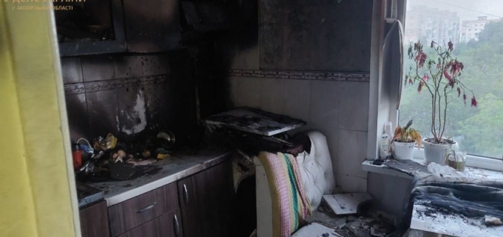 У Запоріжжі під час пожежі у дев’ятиповерхівці надзвичайники врятували чоловіка