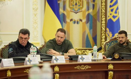 Корупція в судах, готовність укриттів: Зеленський скликає РНБО