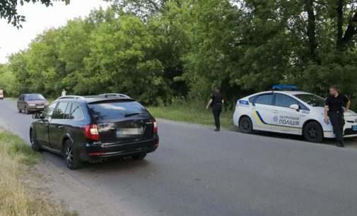 Відлетів на декілька десятків метрів: у Дніпрі водій Skoda збив маленького хлопчика