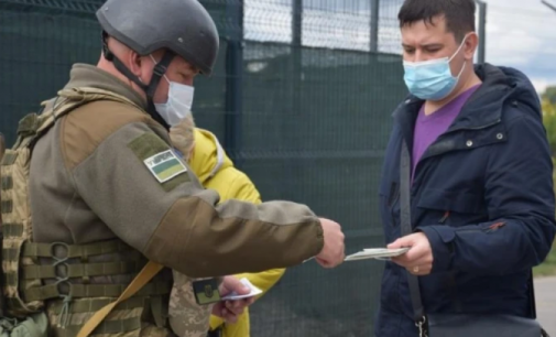 Чи можуть виключені з військового обліку чоловіки виїхати за кордон: подробиці