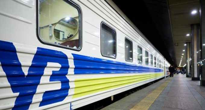 «Укрзалізниця» змінює рух потягів Запорізького напрямку: нові зупинки