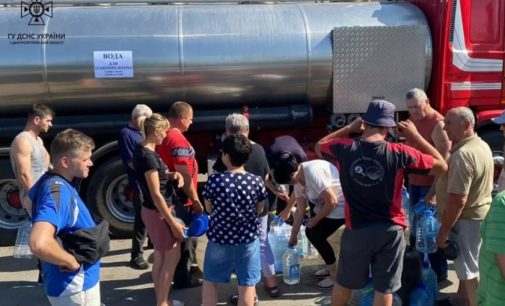 Рятувальники Нікопольського району забезпечують водою місцевих мешканців